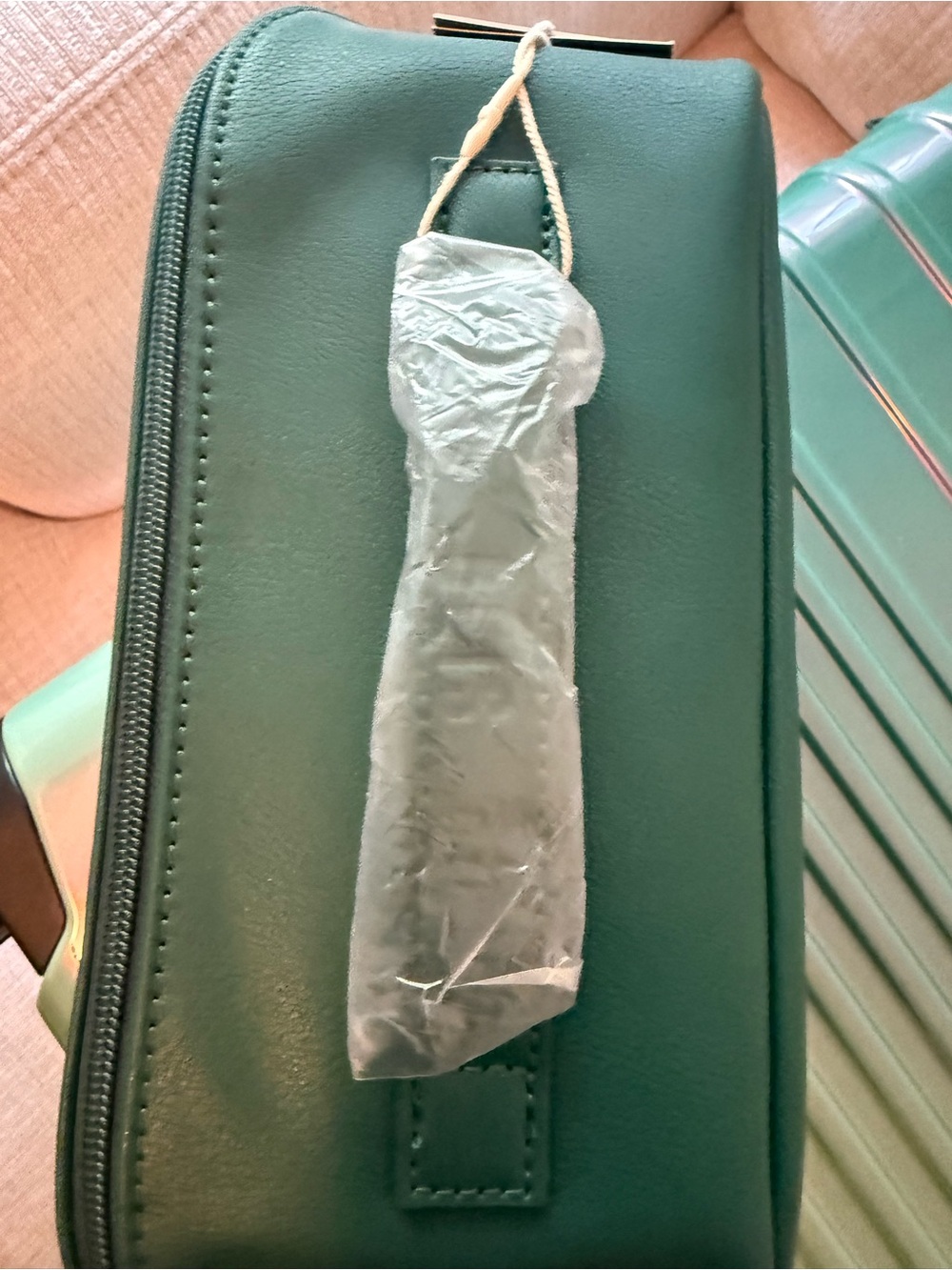 Beis Wicked toiletry travel kit -NWT - Picture 5 of 5